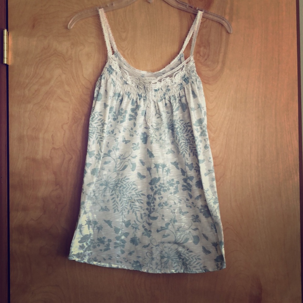 Lace Detailed Floral Blue and White Tank